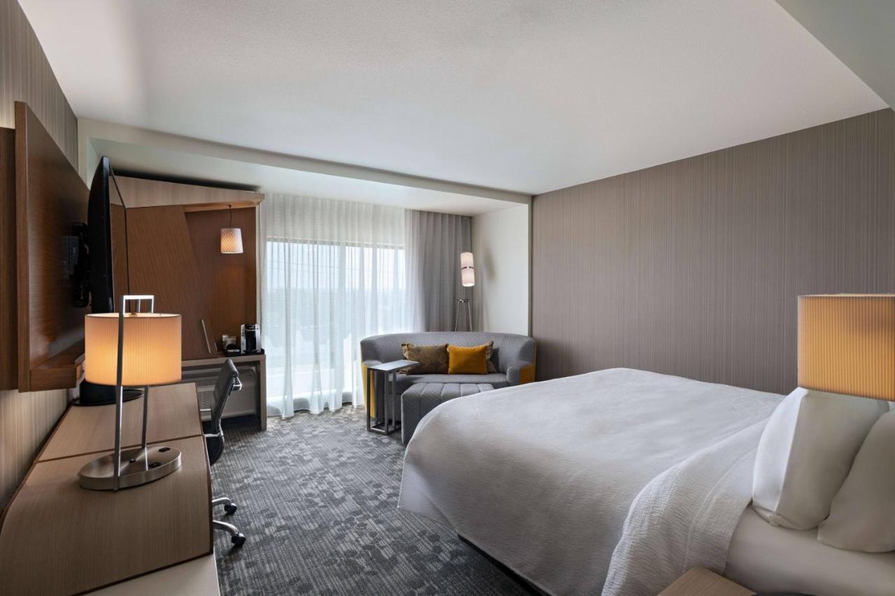 Courtyard Dallas Гранд Прери Екстериор снимка