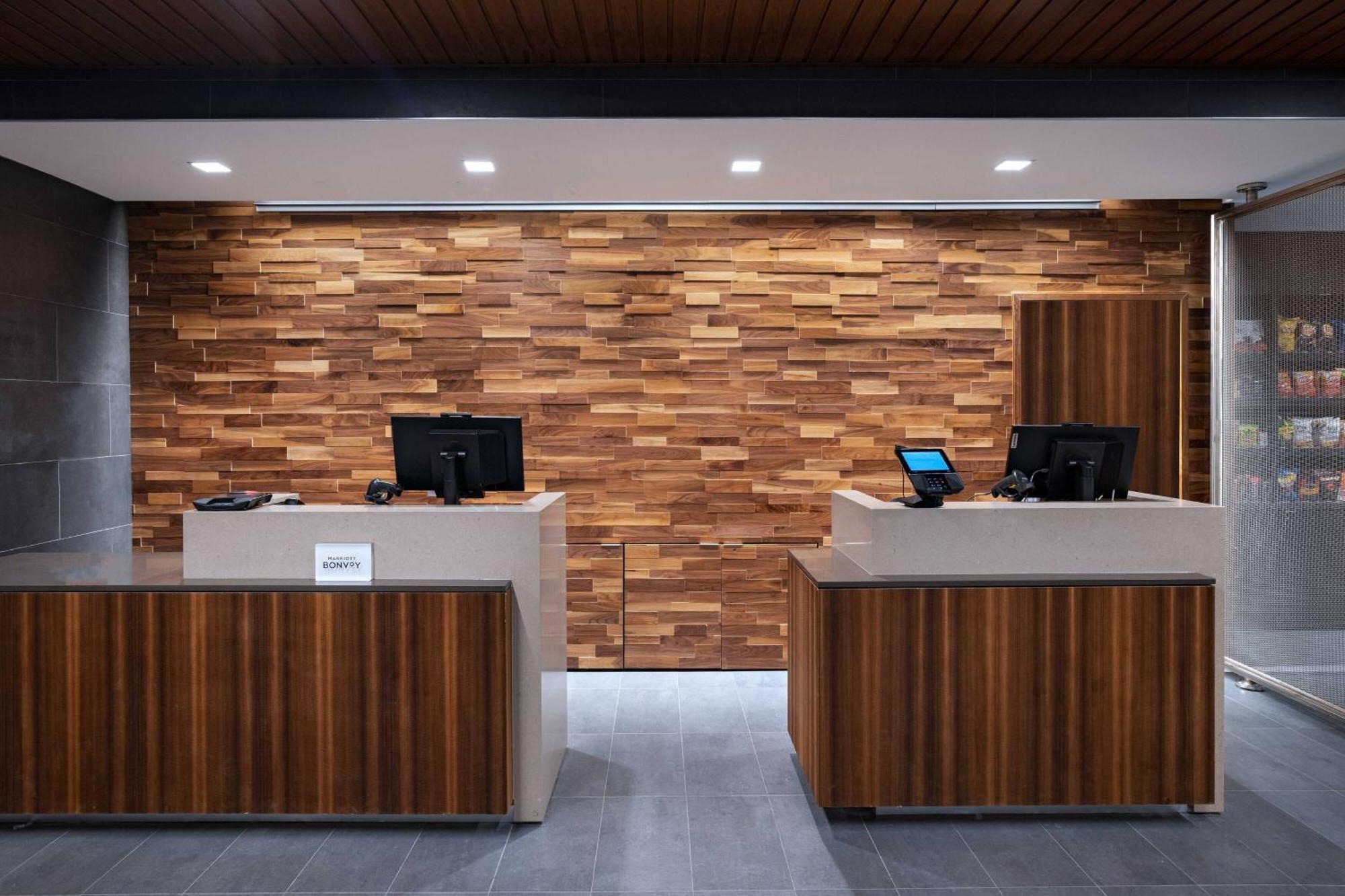 Courtyard Dallas Гранд Прери Екстериор снимка